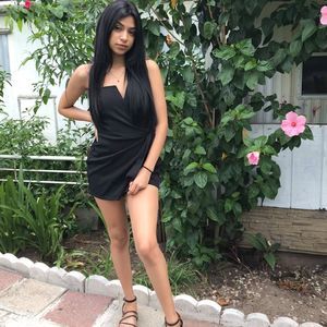 Meet your Posher, Andrea